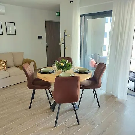Apartment Victoria - 2 Bed With Balcony Cavtat