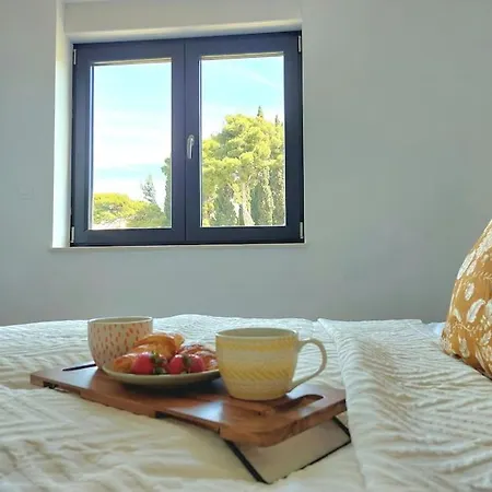 アパート Victoria - 2 Bed With Balcony And Parking ツァヴタット