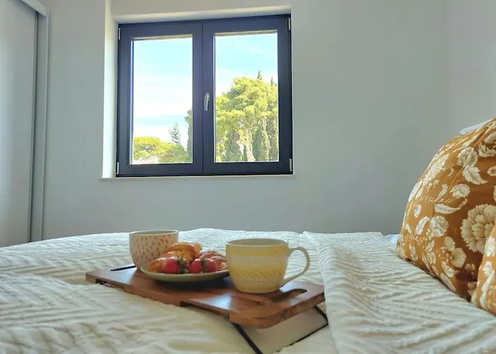 Lejlighed Victoria - 2 Bed With Balcony And Parking Cavtat