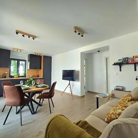 公寓 Victoria - 2 Bed With Balcony And Parking 察夫塔特