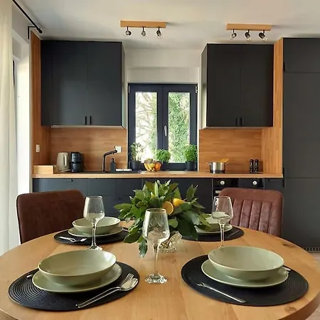 Appartement Victoria - 2 Bed With Balcony And Parking *