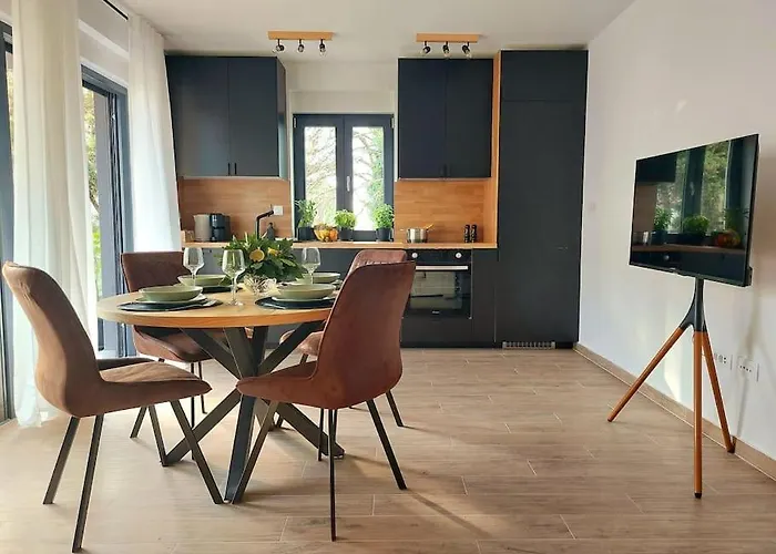 Victoria - 2 Bed With Balcony And Parking Апартаменты