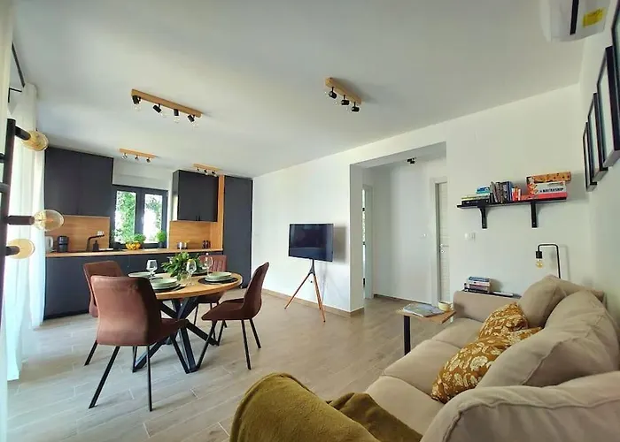 Апартаменты Victoria - 2 Bed With Balcony And Parking Цавтат